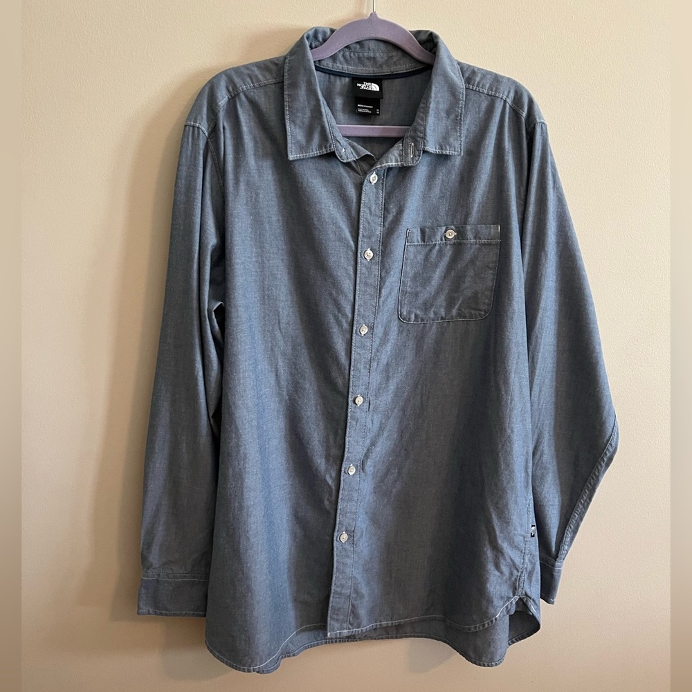 Men’s North Face button down